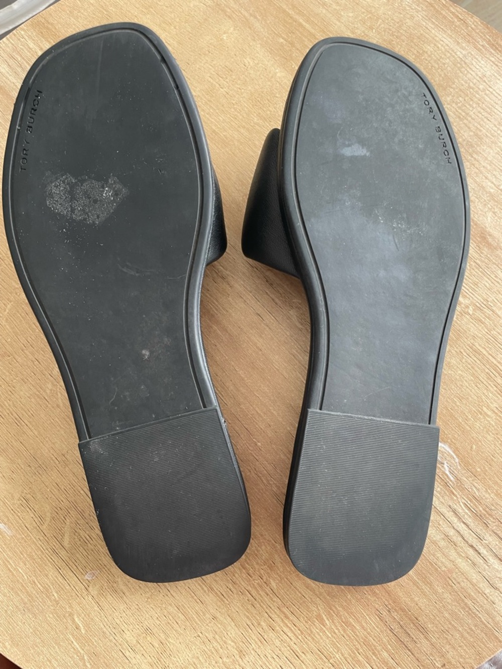 Tory Burch Double-T Monogram Padded Leather Slide Sandals size 8 - Picture 3 of 4